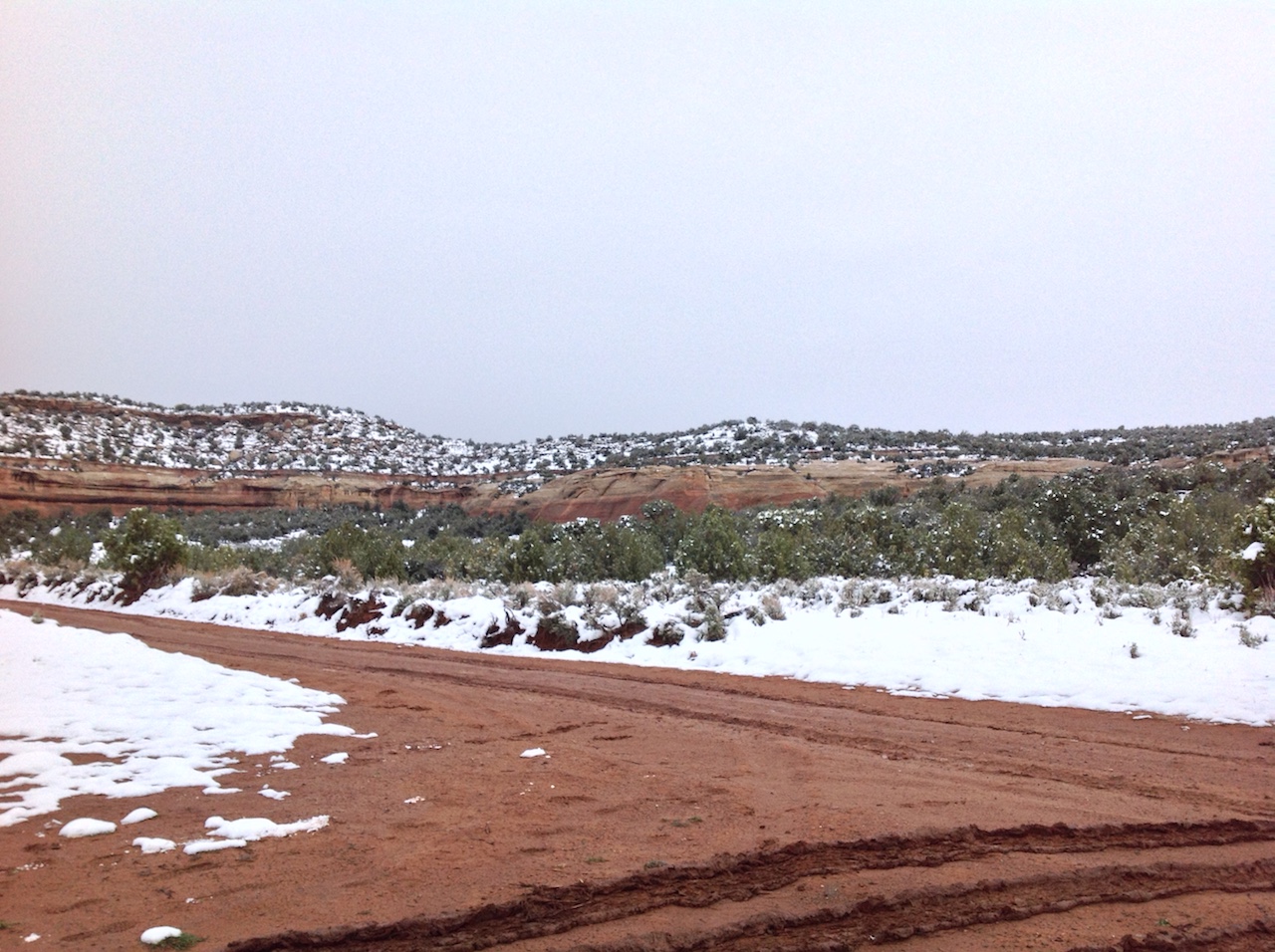 mcinnis-canyons-sign-snow-winter-backpacking-camping-morning-5