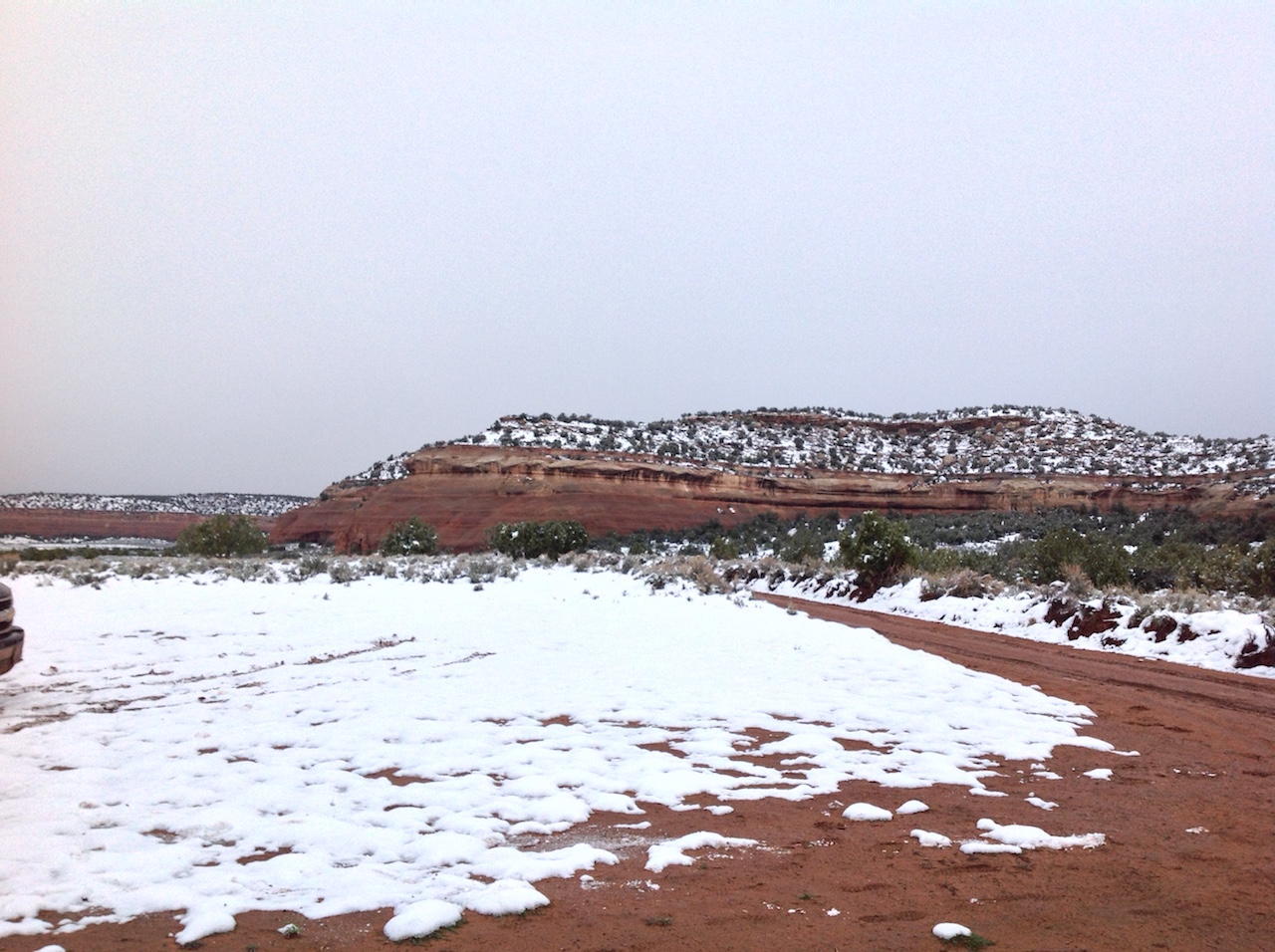 mcinnis-canyons-sign-snow-winter-backpacking-camping-morning-7