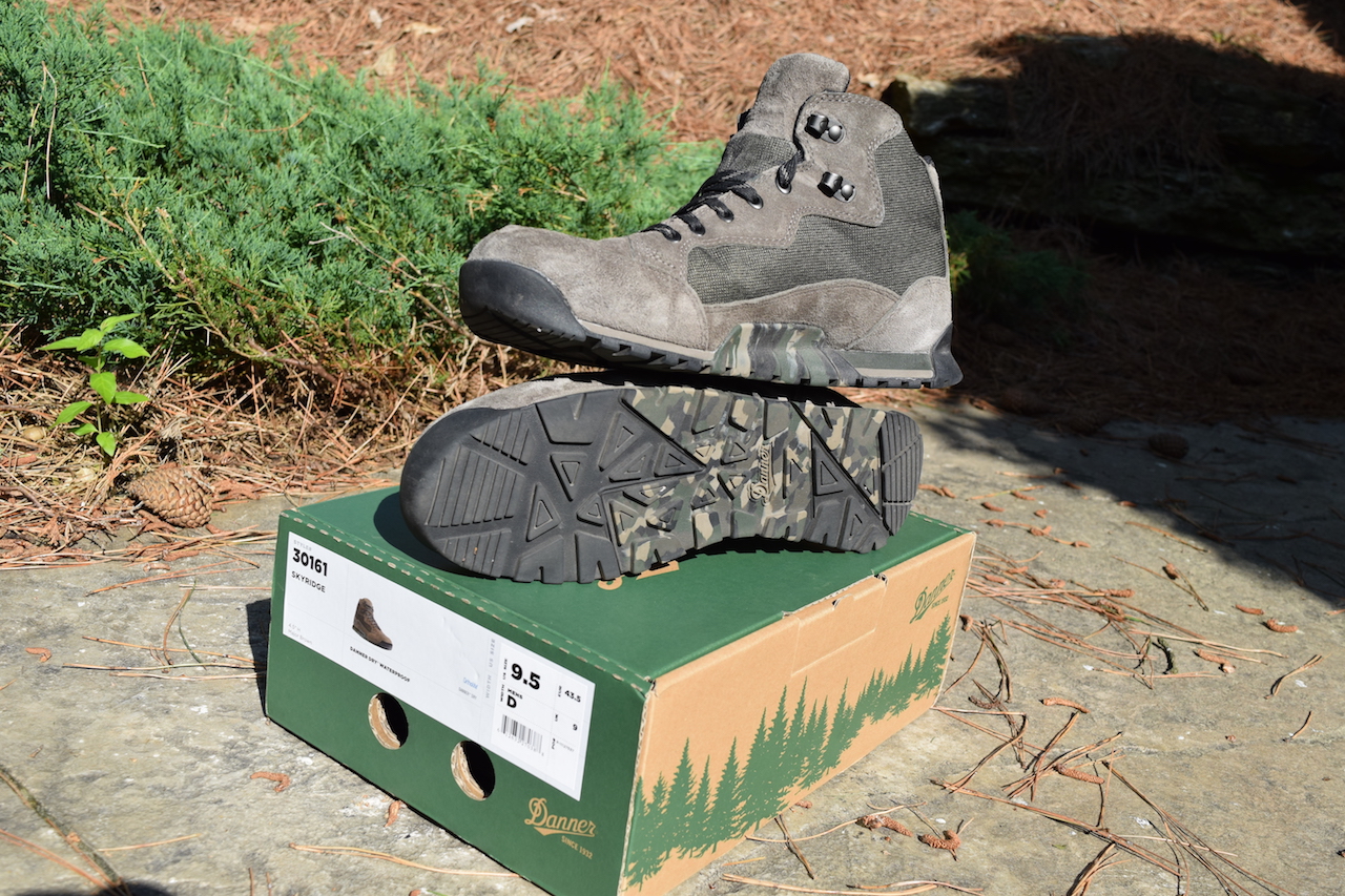 danner-skyridge-boots-backpacking-hiking-camping-backcountry-lifestyle-outdoors-urban-trails